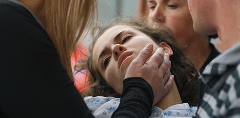 σύμφωνα με ria novosti, rt, dnu, communicati ru μεταφέρθηκαν στο νοσοκομείο του Σλαβιάνσκ πολίτες με συμπτώματα τοξικής δηλητηρίασης
