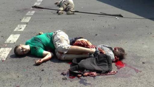 αυτές οι εικόνες από το Λουγκανσκ με δολοφονίες αμάχων στην αφρικανικού τύπου "δημοκρατία" του Ποροσένκο δεν είναι καταπάτηση του Διεθνούς Δικαίου;