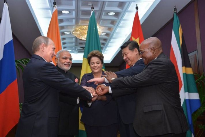 Οι ηγέτες Κίνας, Ρωσίας, Ινδίας, Βραζιλίας, Ν.Αφρκής (BRICS) G20